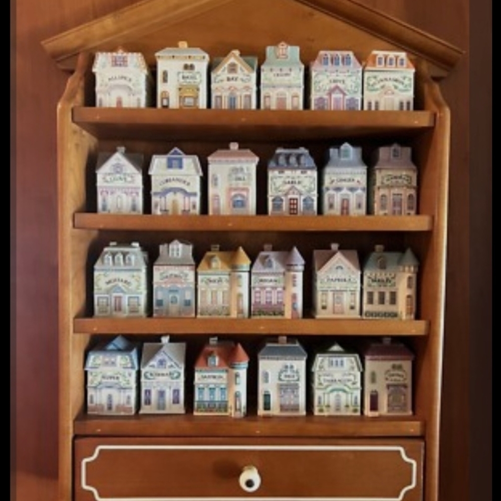 Lenox Ceramic Village Collection - Multicolor